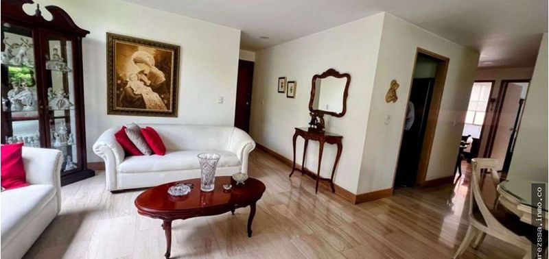 Apartamento en Venta en Medellín, Santa María de los Ángeles-1