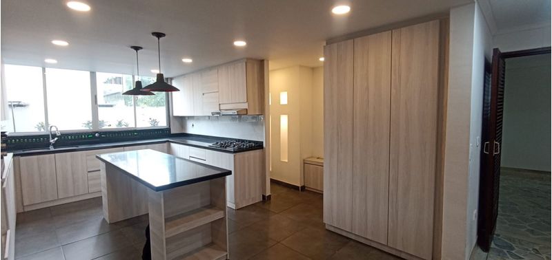 Apartamento en Venta en Medellín, La Candelaria-1