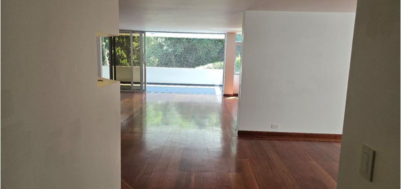 Apartamento en Venta en Medellín, Alejandría-0
