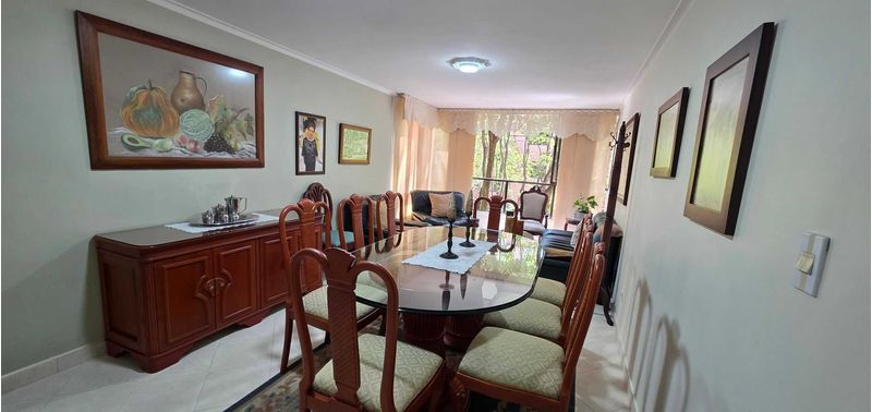 Apartamento en Venta en Medellín, Laureles
