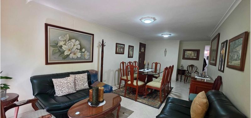 Apartamento en Venta en Medellín, Laureles-2