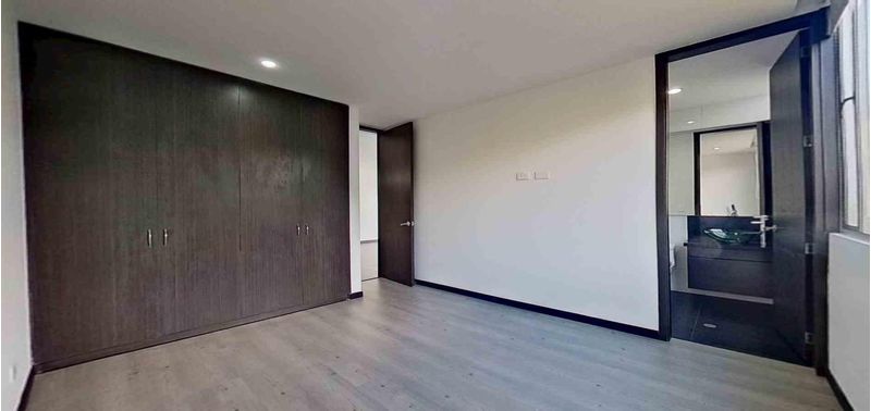 Apartamento en Venta en Bogotá, D.C., la calleja-10
