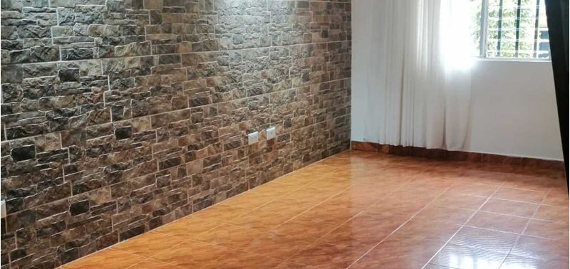 Casa en Venta en Medellín, La Colina-0