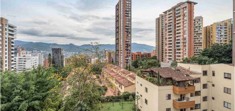 Apartamento en Venta en Medellín, El Poblado-0