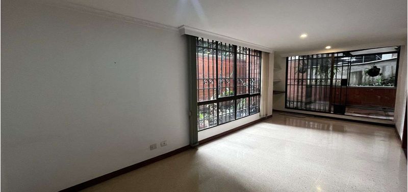 Apartamento en Venta en Medellín, Santa María de los Ángeles-1