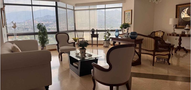 Apartamento en Venta en Medellín, El Poblado-0