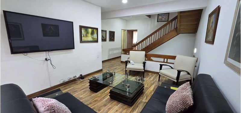 Casa en Venta en Envigado, La Magnolia-11