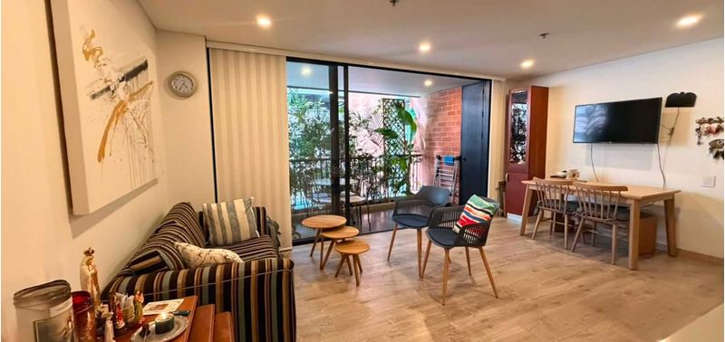 Apartamento en Venta en Medellín, Altos del Poblado-0
