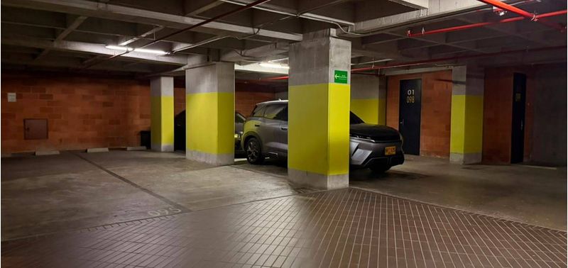 Apartamento en Venta en Medellín, Altos del Poblado-17