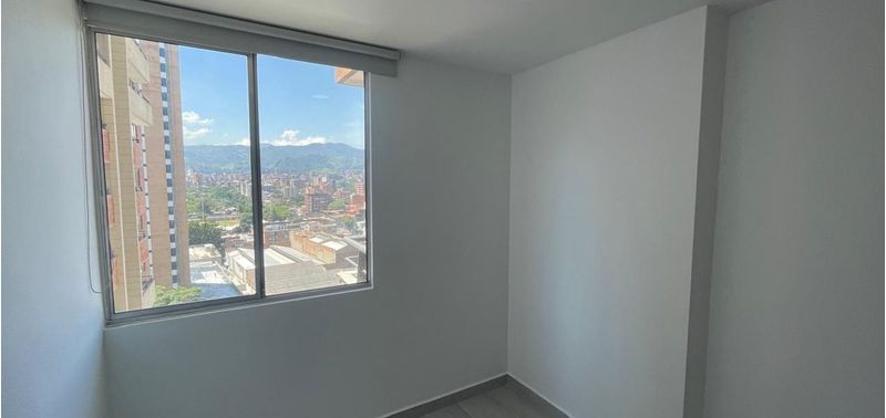 Apartamento en Venta en Medellín, Laureles-2