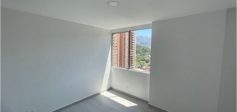 Apartamento en Venta en Medellín, Laureles-3