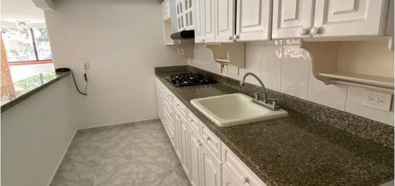 Apartamento en Venta en Medellín, Laureles-0