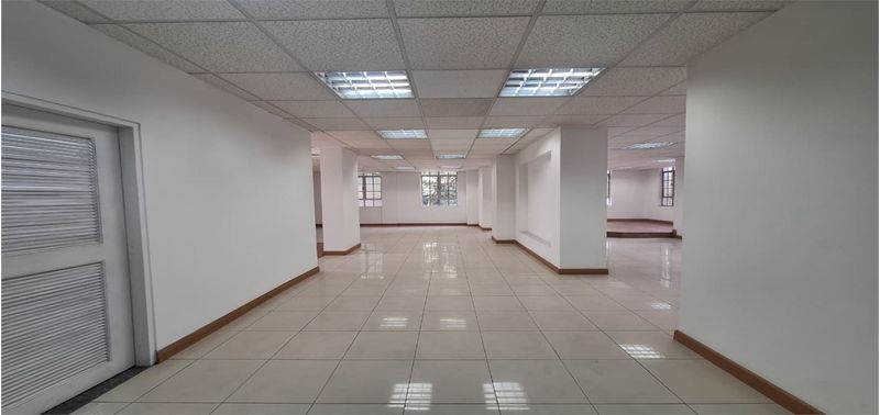 Oficina en Venta en Bogotá, D.C., Bella Suiza-0