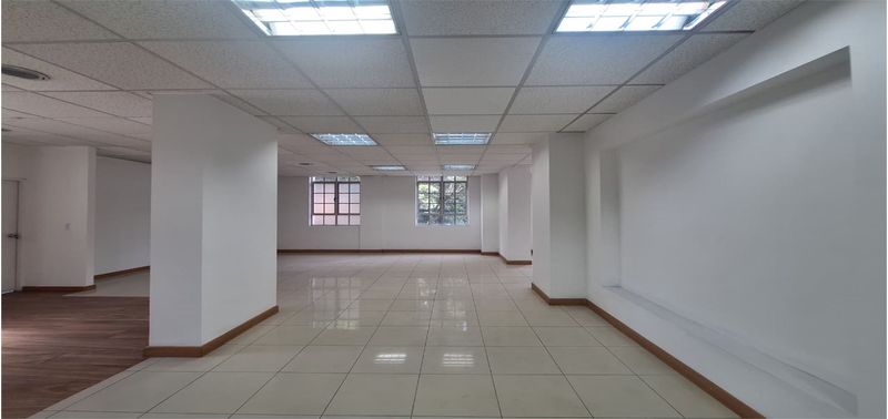 Oficina en Venta en Bogotá, D.C., Bella Suiza-8