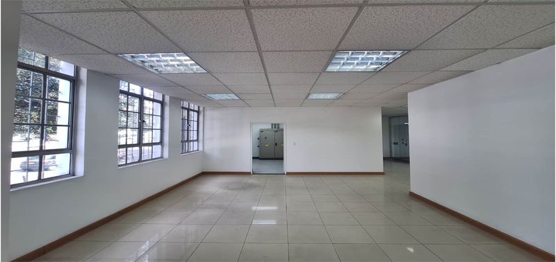 Oficina en Venta en Bogotá, D.C., Bella Suiza-17