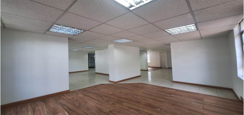 Oficina en Venta en Bogotá, D.C., Bella Suiza-19