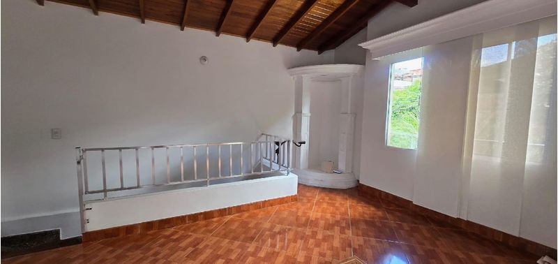 Casa en Venta en Envigado, Las Flores-5