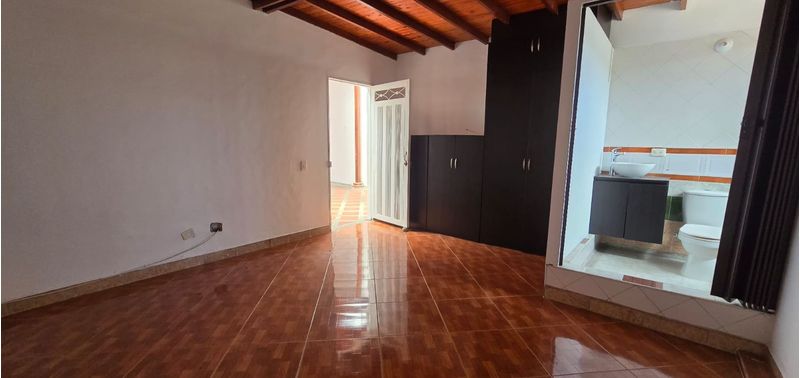 Casa en Venta en Envigado, Las Flores-33