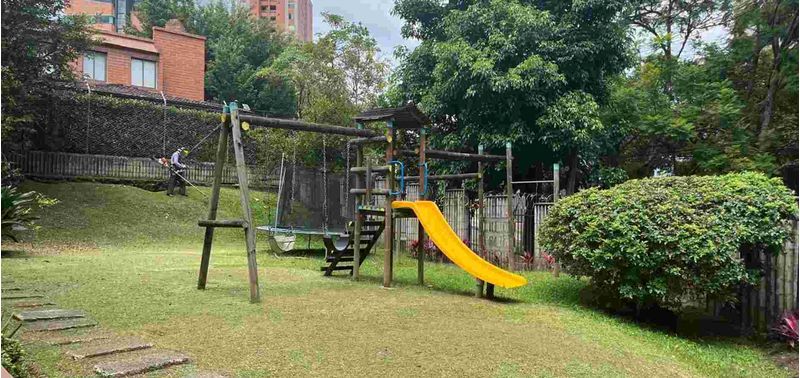 Casa en Venta en Medellín, El Poblado-17