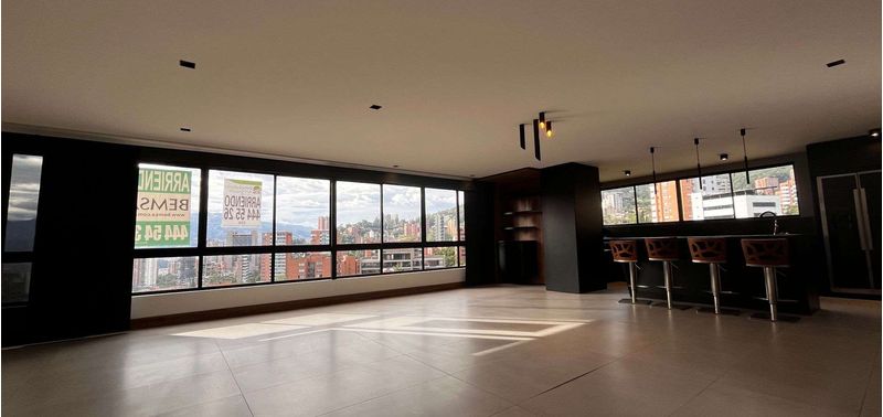 Apartamento en Venta en Medellín, El Poblado-0
