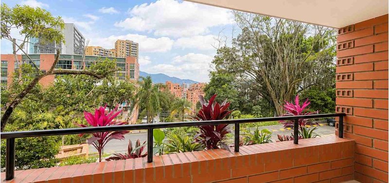 Apartamento en Venta en Medellín, El Poblado-0