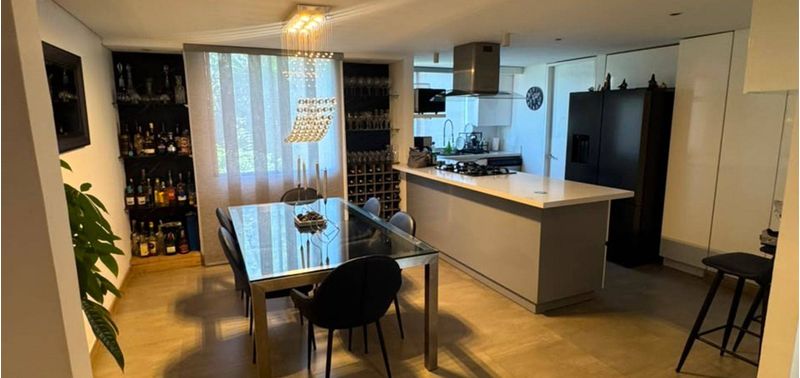Apartamento en Venta en Medellín, Las Lomas-1