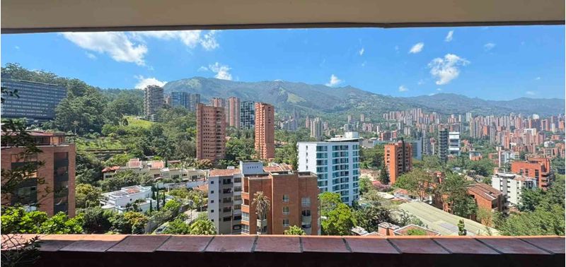 Apartamento en Venta en Medellín, Las Lomas-12