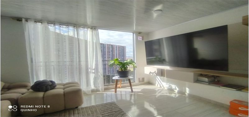Apartamento en Venta en Bogotá, D.C., Islandia-0