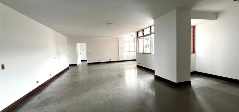 Apartamento en Venta en Medellín, Candelaria-4