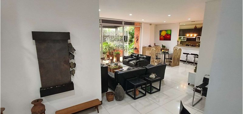 Apartamento en Venta en Medellín, Santa María de los Ángeles-0
