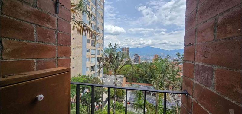 Apartamento en Venta en Medellín, El Tesoro-0