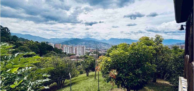 Casa en Venta en Envigado, Alto de Misael