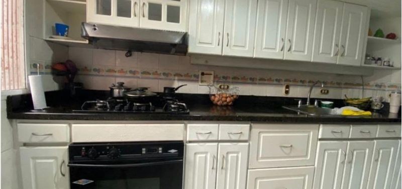 Apartamento en Venta en Envigado, Jardines-0