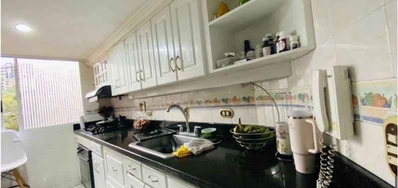 Apartamento en Venta en Envigado, Jardines-1