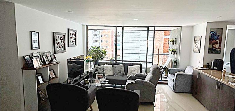 Apartamento en Venta en Medellín, Villa Carlota-0