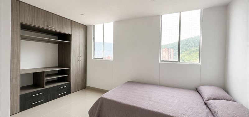 Apartamento en Venta en Medellín, Belén Loma de los Bernal-4