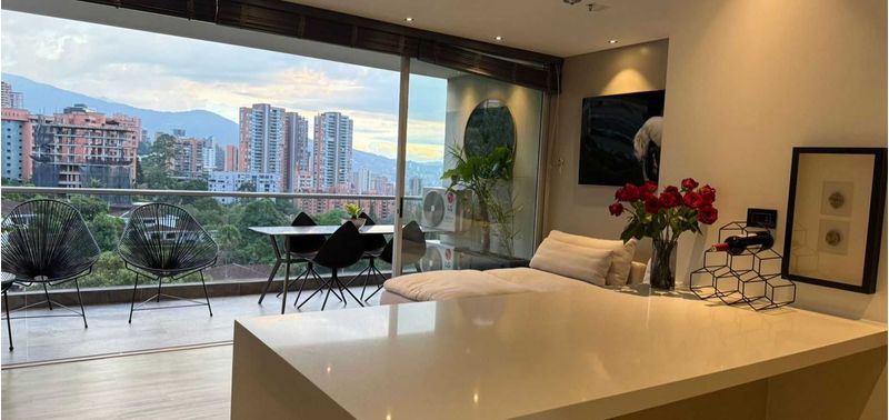 Apartamento en Venta en Medellín, Altos del Poblado-4