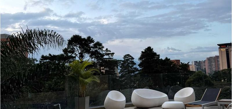 Apartamento en Venta en Medellín, Altos del Poblado-10