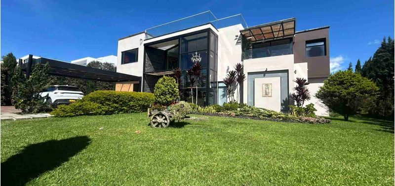Casa en Venta en Envigado, Las Palmas-23
