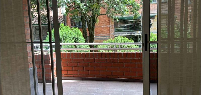 Apartamento en Venta en Medellín, Laureles-1