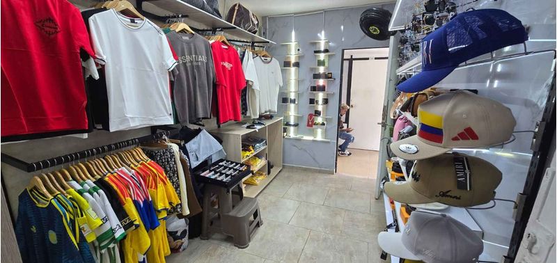 Local en Venta en Medellín, El Poblado-1