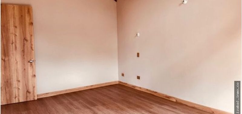 Casa en Venta en Retiro, Área urbana-15