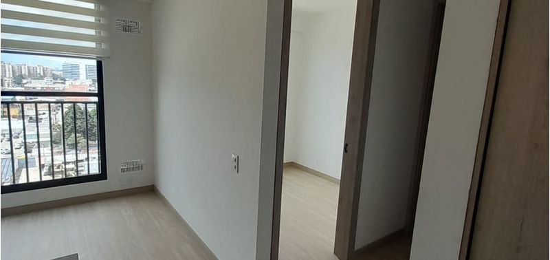 Apartamento en Venta en Bogotá, D.C., Prados del Country-1