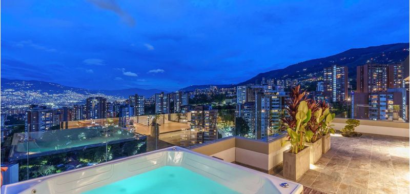 Apartamento en Venta en Envigado, Alto De Palmas-0