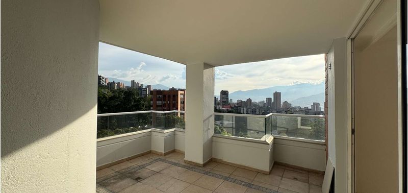Apartamento en Venta en Medellín, El Tesoro-3