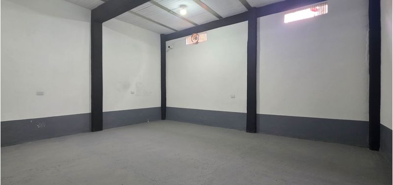 Casa en Venta en Bogotá, D.C., Compartir-0