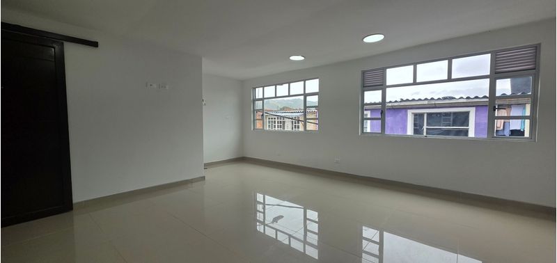 Casa en Venta en Bogotá, D.C., Compartir-14