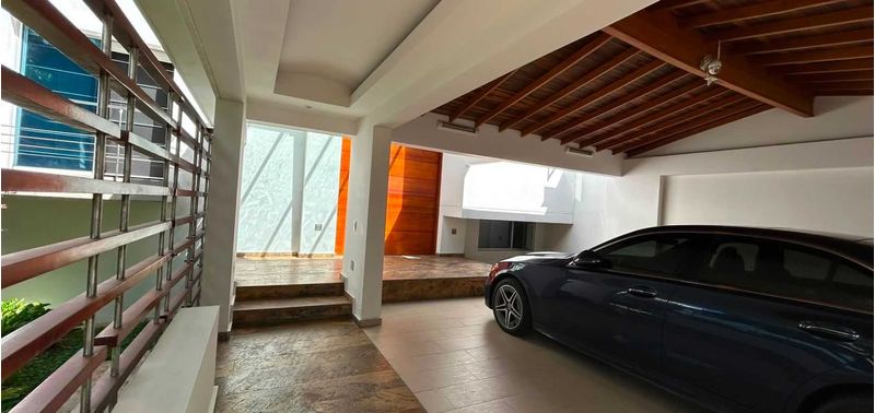 Casa en Venta en Medellín, El Poblado-12