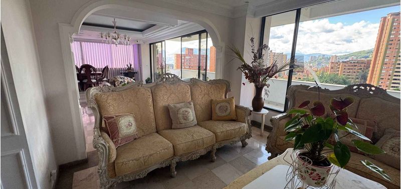 Apartamento en Venta en Medellín, El Poblado-17