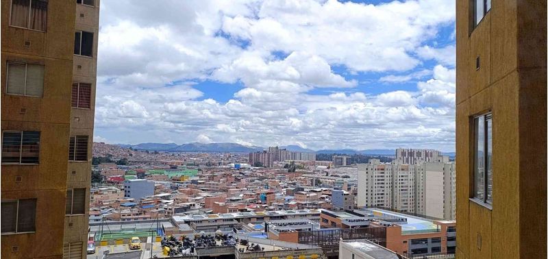 Apartamento en Venta en Bogotá, D.C., Perdomo Alto-2